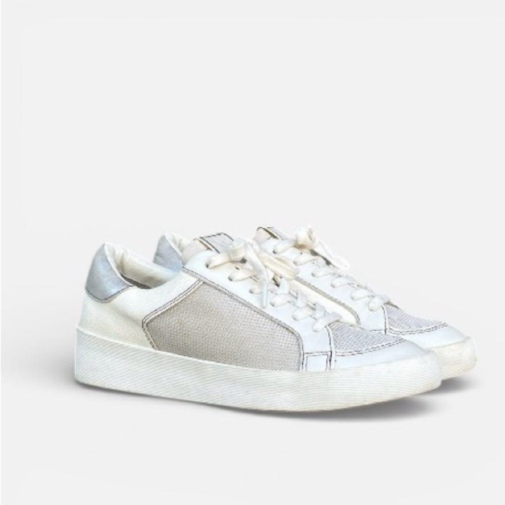 Dolce Vita Ledger Leather Sneaker in Off White Size 8 - Picture 2 of 11